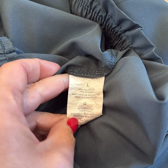 Apana Yoga Paperbag Waist Shorts in Size Large - Picture 7 of 10